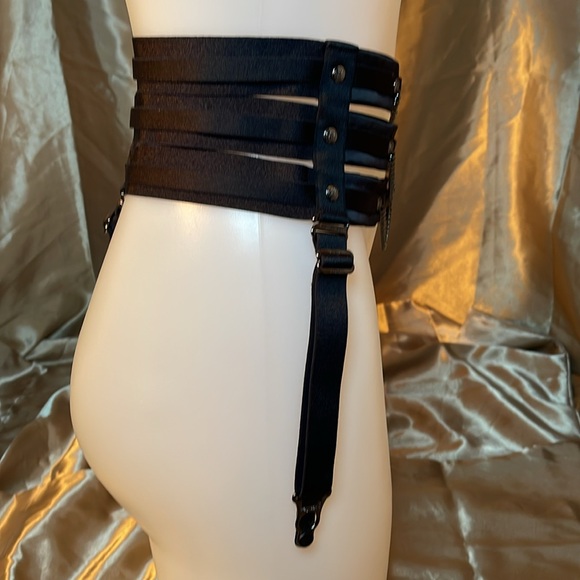 Honey Birdette Valerie Suspender - Picture 4 of 5